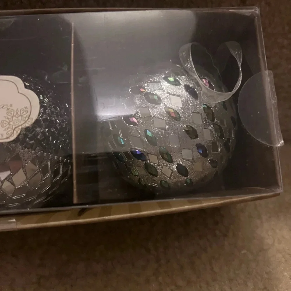 Bella Luxe Silver Confetti Ornaments Set Of 3